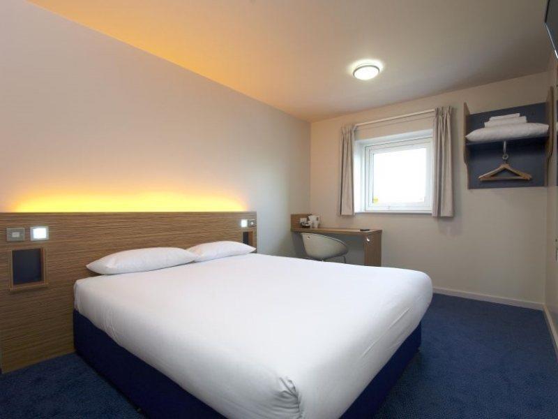 Travelodge Bristol Central Anchor Road Esterno foto