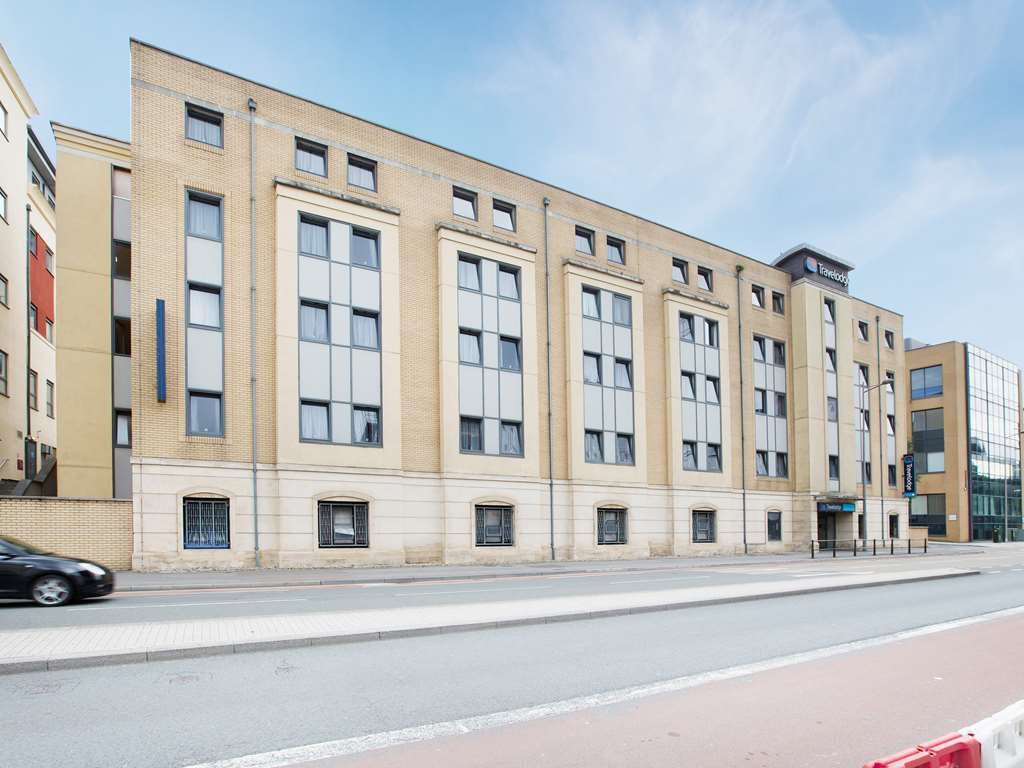 Travelodge Bristol Central Anchor Road Esterno foto